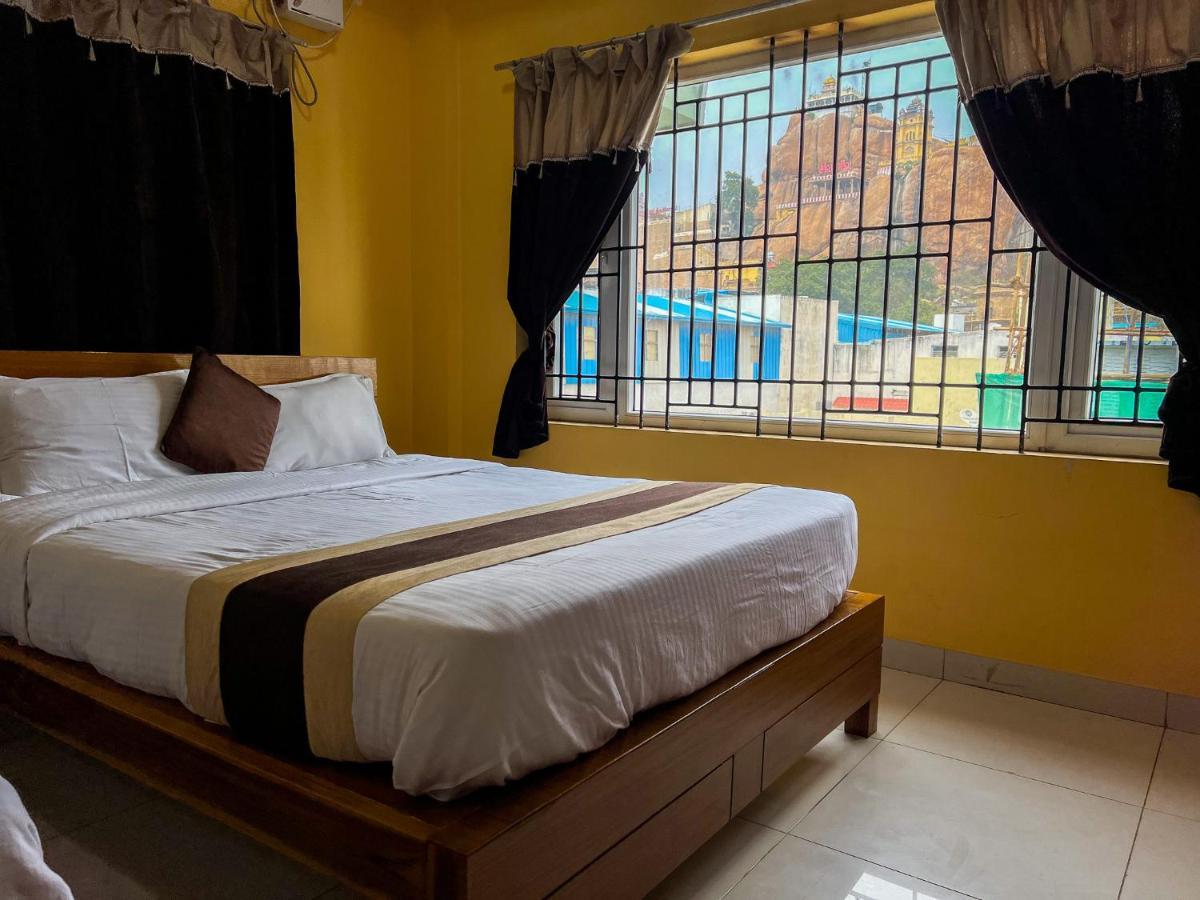 Le Hotel Host Tiruchirappalli Kültér fotó