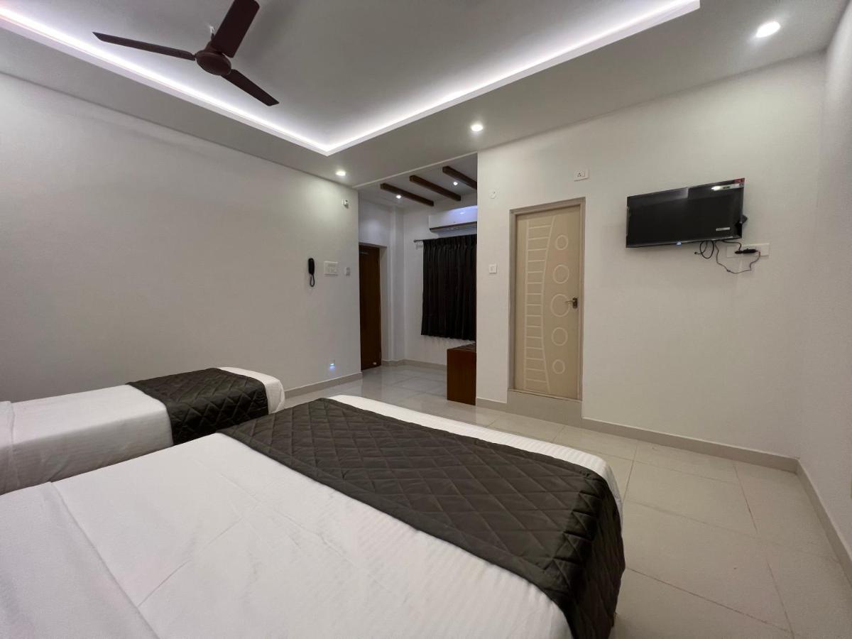 Le Hotel Host Tiruchirappalli Kültér fotó