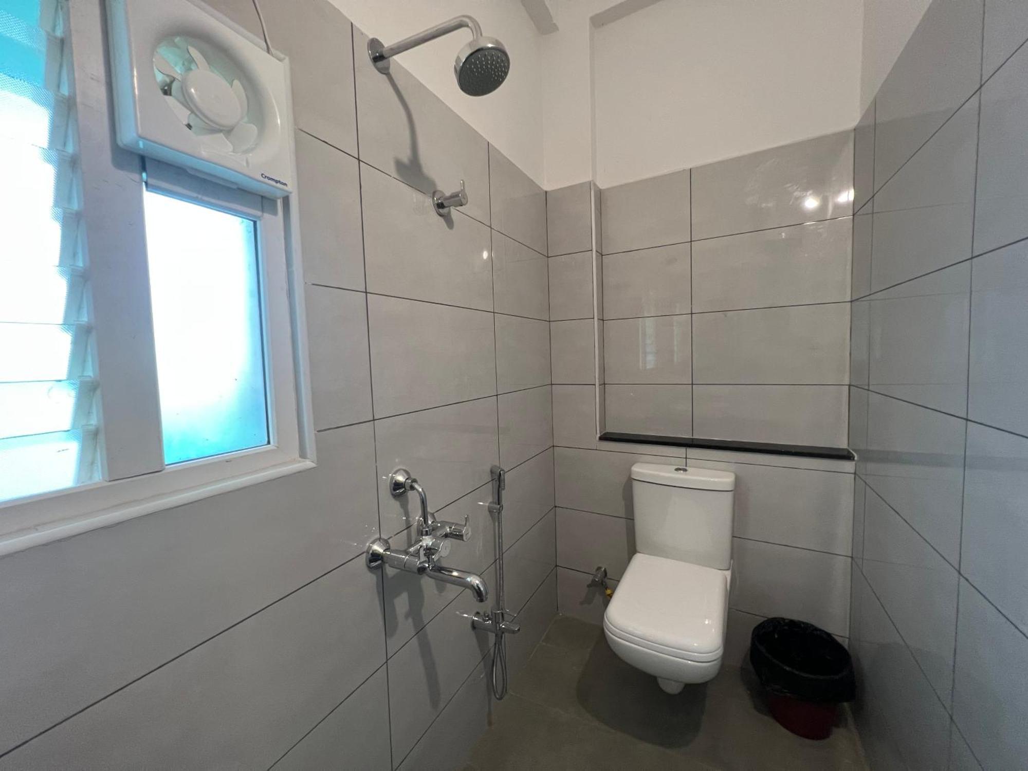 Le Hotel Host Tiruchirappalli Kültér fotó