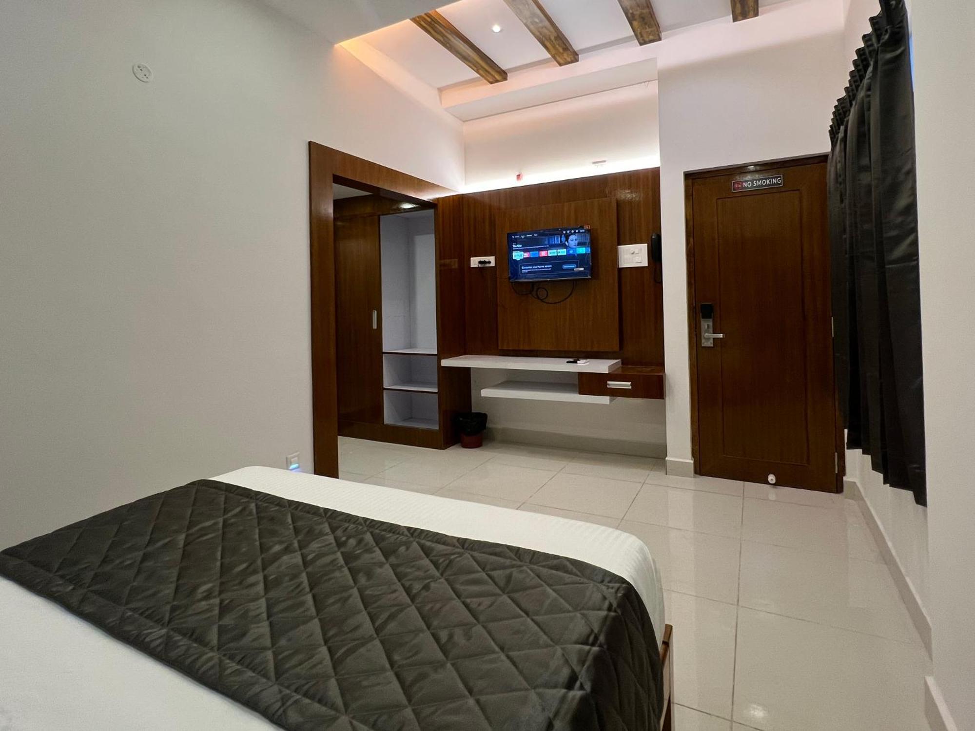 Le Hotel Host Tiruchirappalli Kültér fotó